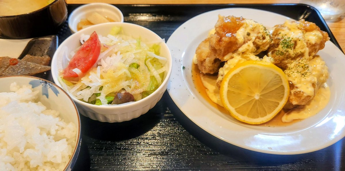 なまうに tweet media