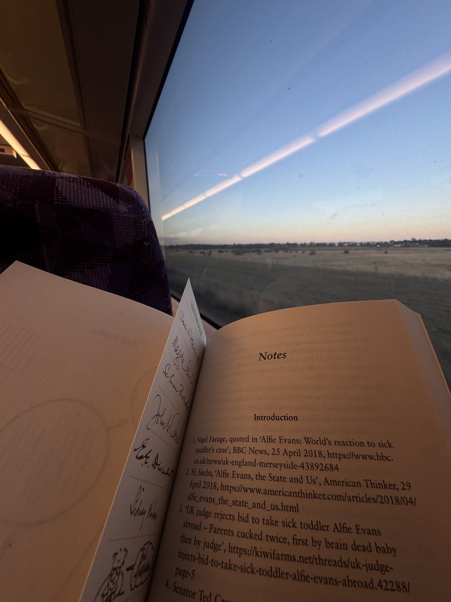 humanities degree defender 💋🗣️ tweet media