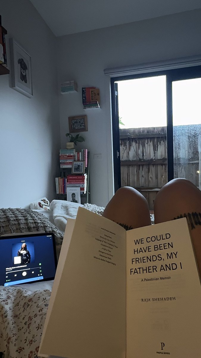 humanities degree defender 💋🗣️ tweet media