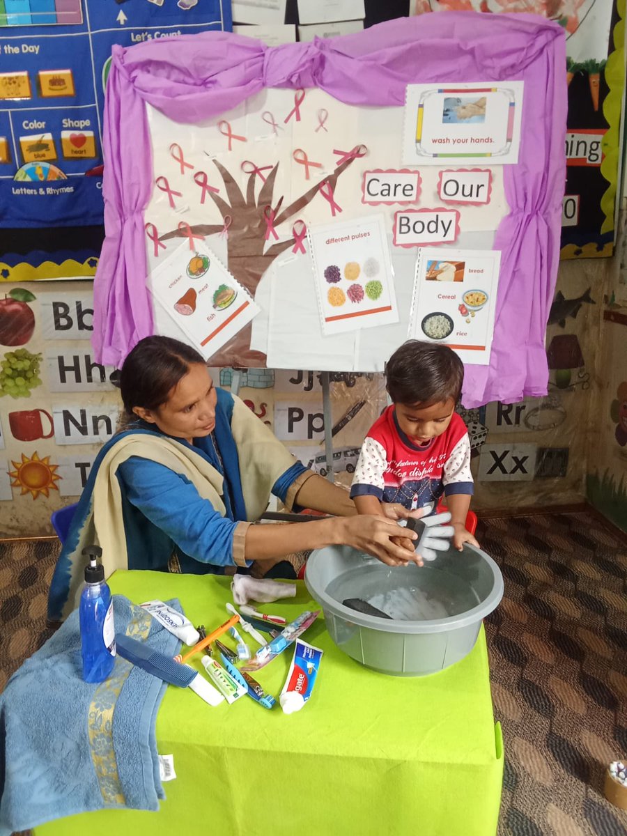 RFInterventions's tweet image. Rupani Foundation in collaboration with Aga Khan Health Centre conducted an enriching session at our AWIP Centre Aliabad Hyderabad Sindh, focusing on body care and healthy living.

#RupaniFoundation #EarlyChildhoodDevelopment #HealthyFamilies #CommunityImpact #ParentingMatters
