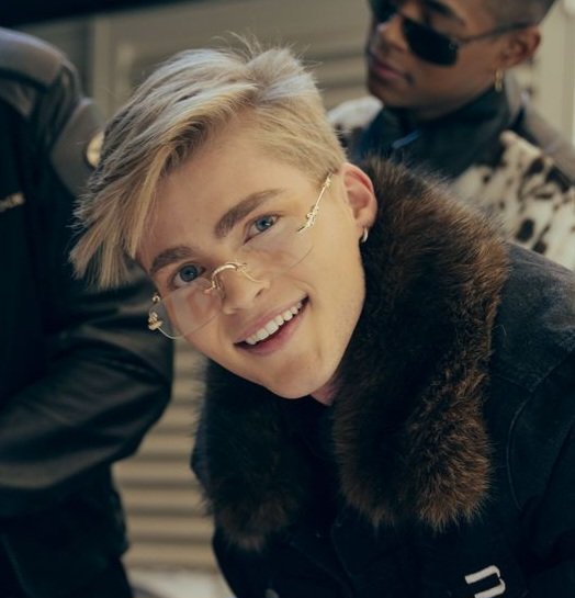 𝓶𝓲𝓷𝓷𝓲𝓮 🐣🐺🏍️ tweet media