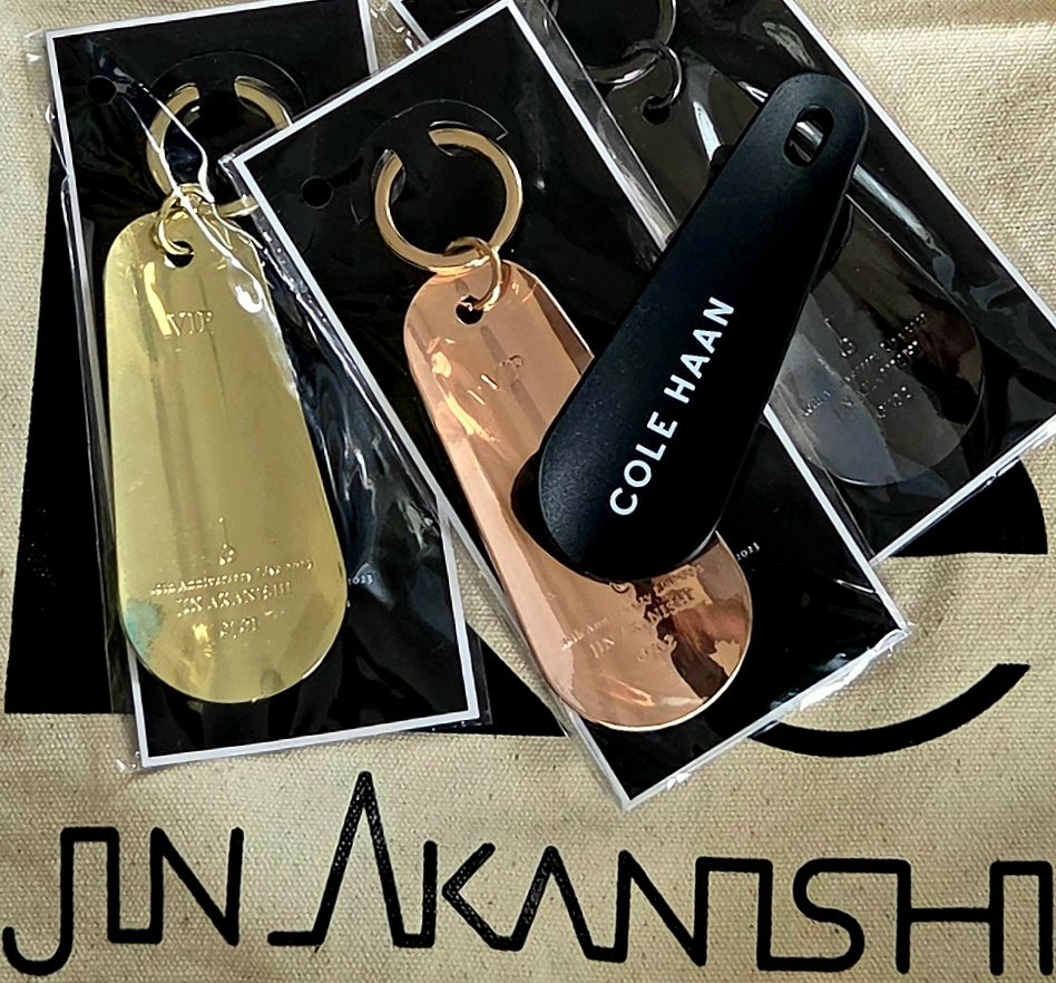 またろん tweet media