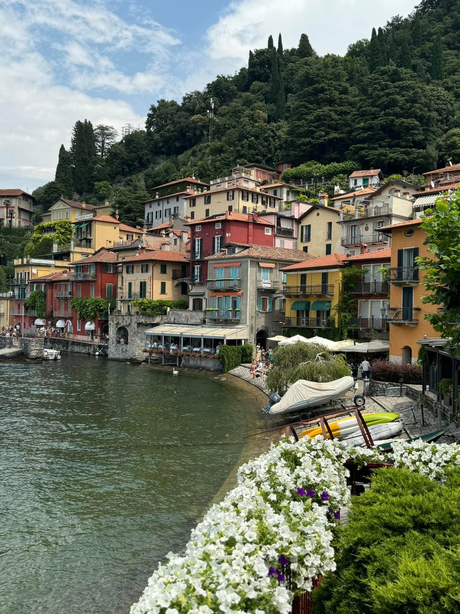 deric_tv's tweet image. Easter vibes #milano #italia 🇮🇹❤️