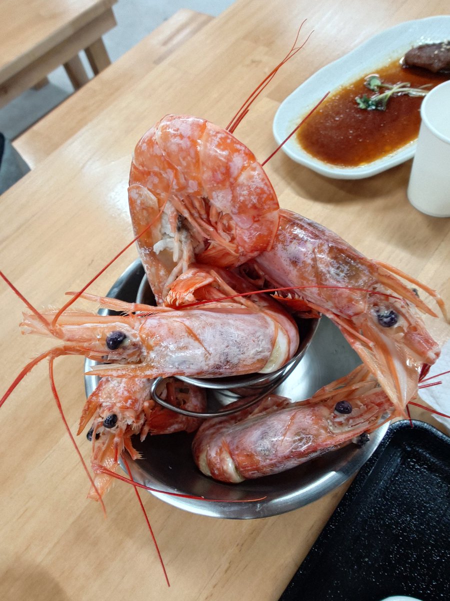 いなばん@NEXT tweet media