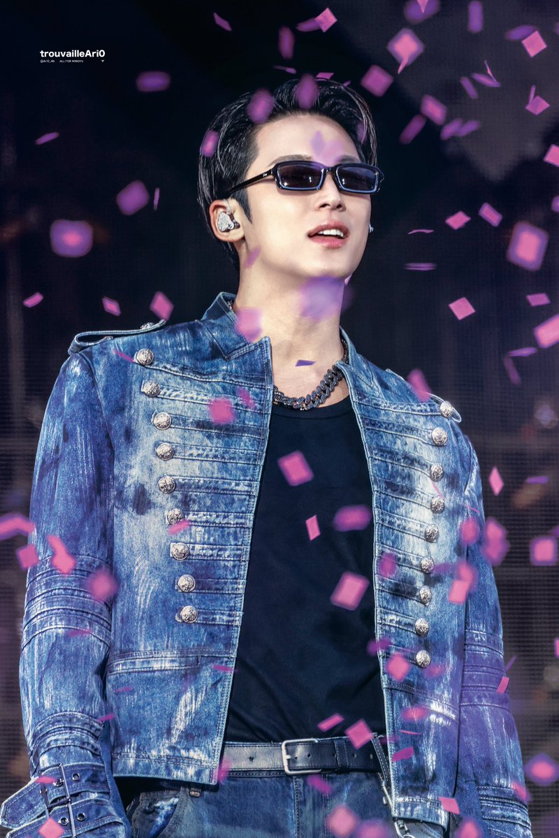 trouvailleAri0 tweet media