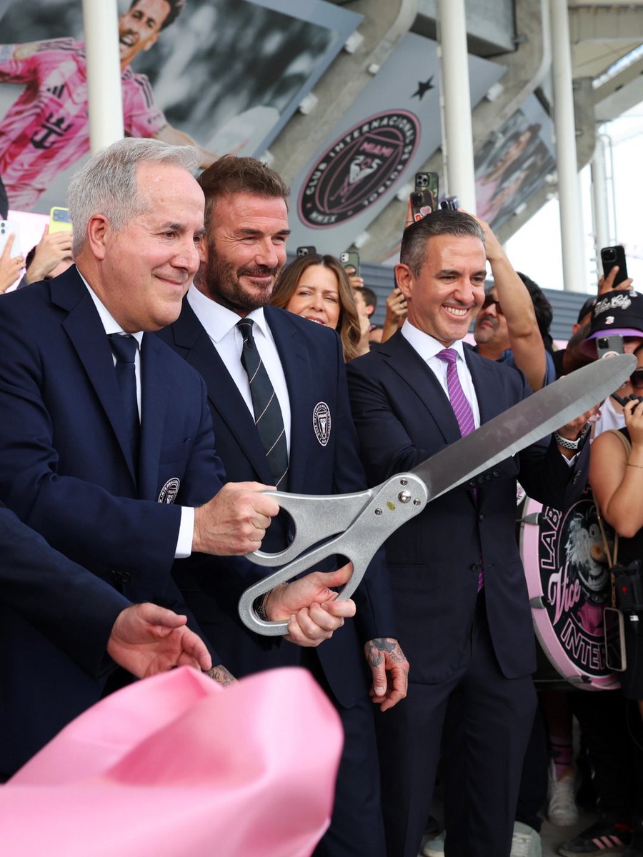 HELLO! India tweet media