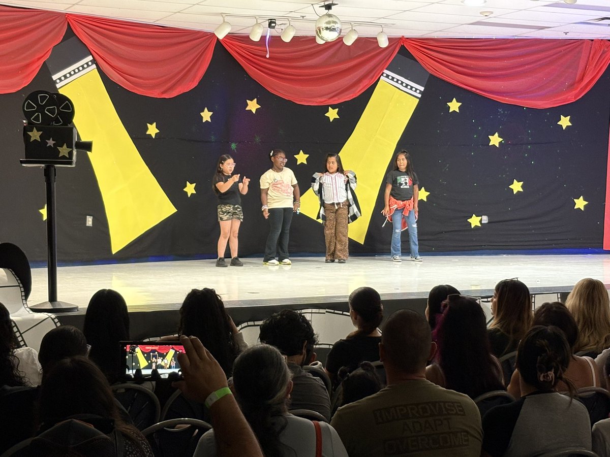 berry_bears1's tweet photo. 2/3 Berry’s annual Variety Show was a huge hit! We have such talented kids! The Student Council did a brilliant job running the whole thing! @ProsapioJ @SBUSD_NEWS https://t.co/kQHJp45noP
