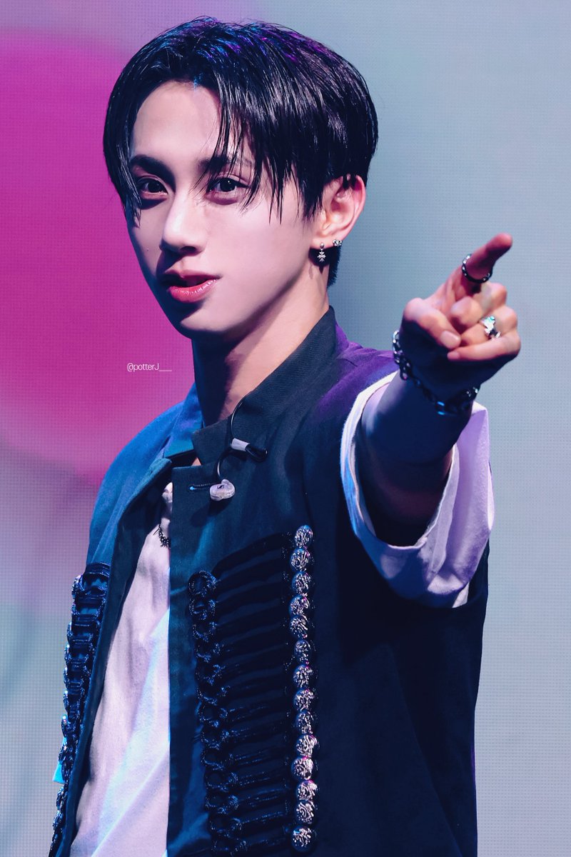 𝑃𝑜𝑡𝑡𝑒𝑟 tweet media