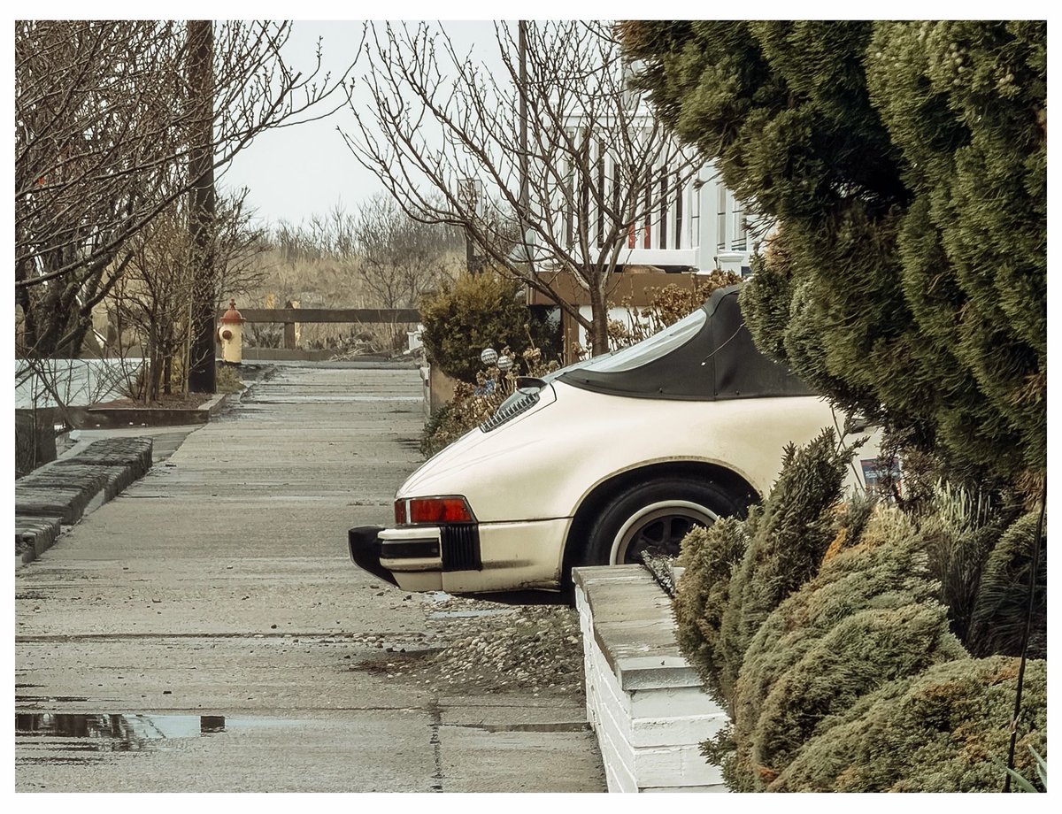 musmoda's tweet photo. Caught the moment.
A Porsche in its most honest and cinematic form.
No gloss, no pretense — just raw emotion, perfect light, and masterful composition.
This isn’t just a car photo. It’s a story told through the lens.
Author’s work. #porsche https://t.co/avTaIAxQ9D