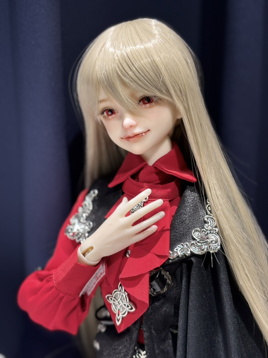 DDollstock's tweet photo. 【DOLKラジオ会館店♢入荷ドール】    
大人気のAsleep Eidolon 様より【Klaus Human Ver.】が入荷しました♪
ニッコリ笑顔からチラリと見える八重歯が印象的な40cmのヴァンパイアの男の子🦇
White Peach Skinでの入荷となります✨

40cm/¥58,200- https://t.co/RNpPpnVFVx