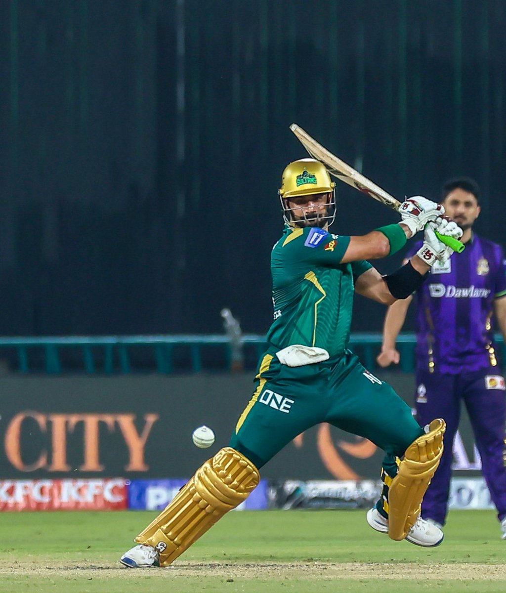 iamMK_46's tweet photo. Sahibzada Farhanโs quick knock ๐ฅ
Runs - 32 ๐ฅ
Balls - 14 โก
Fours - 4 ๐ฏ
Sixes - 2 ๐
Strike Rate - 228 ๐๐ฅ
Fearless cricket ๐ and a solid start by Farhan, giving a perfect kick to chase the target easily โจ
#MSvsQG #totalcricket #QGvsMS https://t.co/pl1j19BJ91