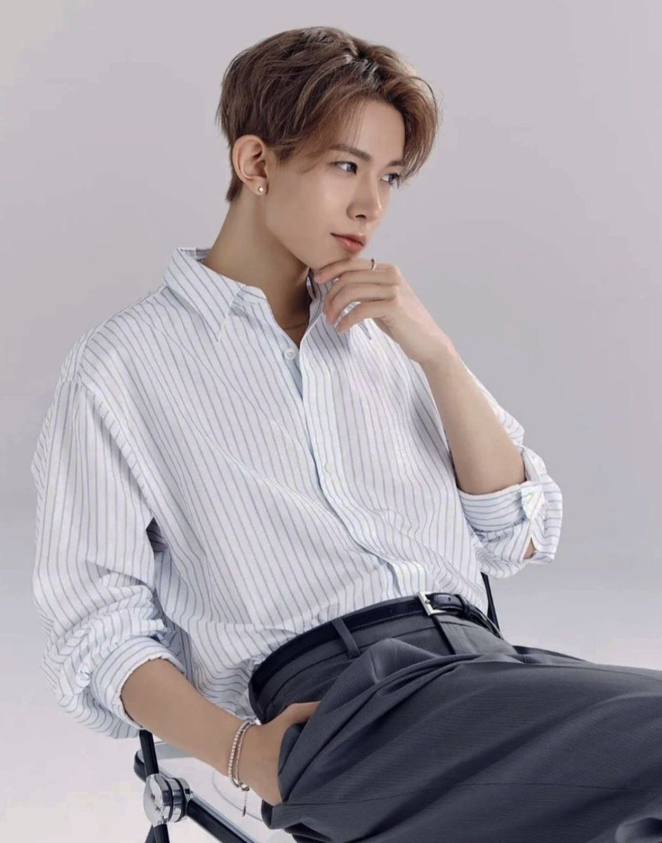 mari ꨄ︎ OT7 tweet media