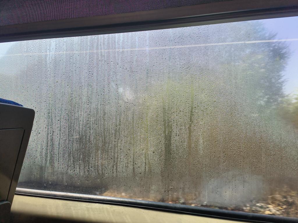 GovindBhatane's tweet photo. @RailMinIndia @RailwaySeva @IRCTCofficial @Central_Railway @AshwiniVaishnaw I am complaining since morning 8 am about foggy window on Train no. 20705 Vande Bharat. Problem not resolved nor seat replaced. My 139 complaint ref. No. Is 2026040603020.Replace my seat to another window https://t.co/3Zc5tdgQzv