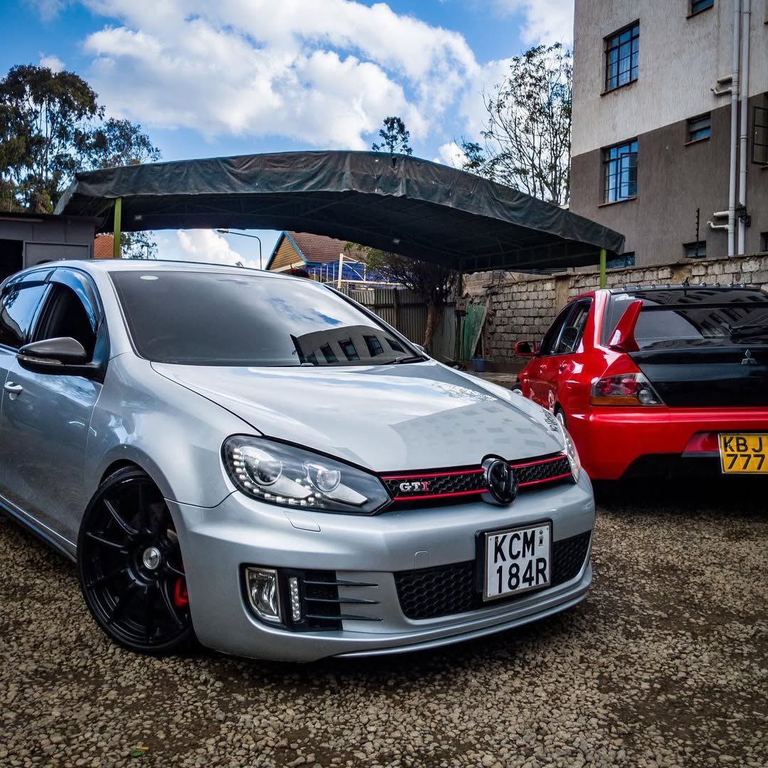 CHOBOS™ tweet media