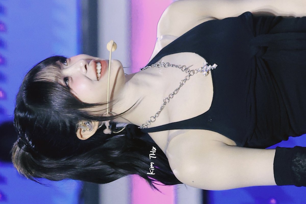 ౨ৎ renee tweet media