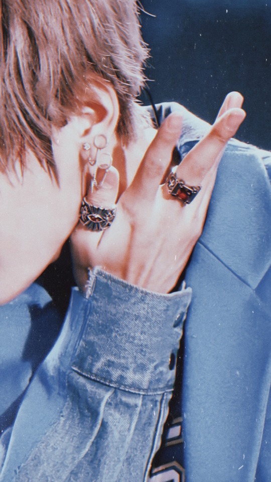 𝐕 𝐀𝐑𝐓 tweet media