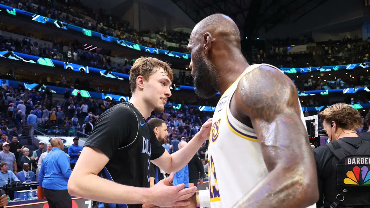 fishsports's tweet image. Cooper Flagg Drops 45, Outshines #Lakers LeBron James as #Mavericks End 14-Game Home Losing Streak tinyurl.com/mpjmvzc7