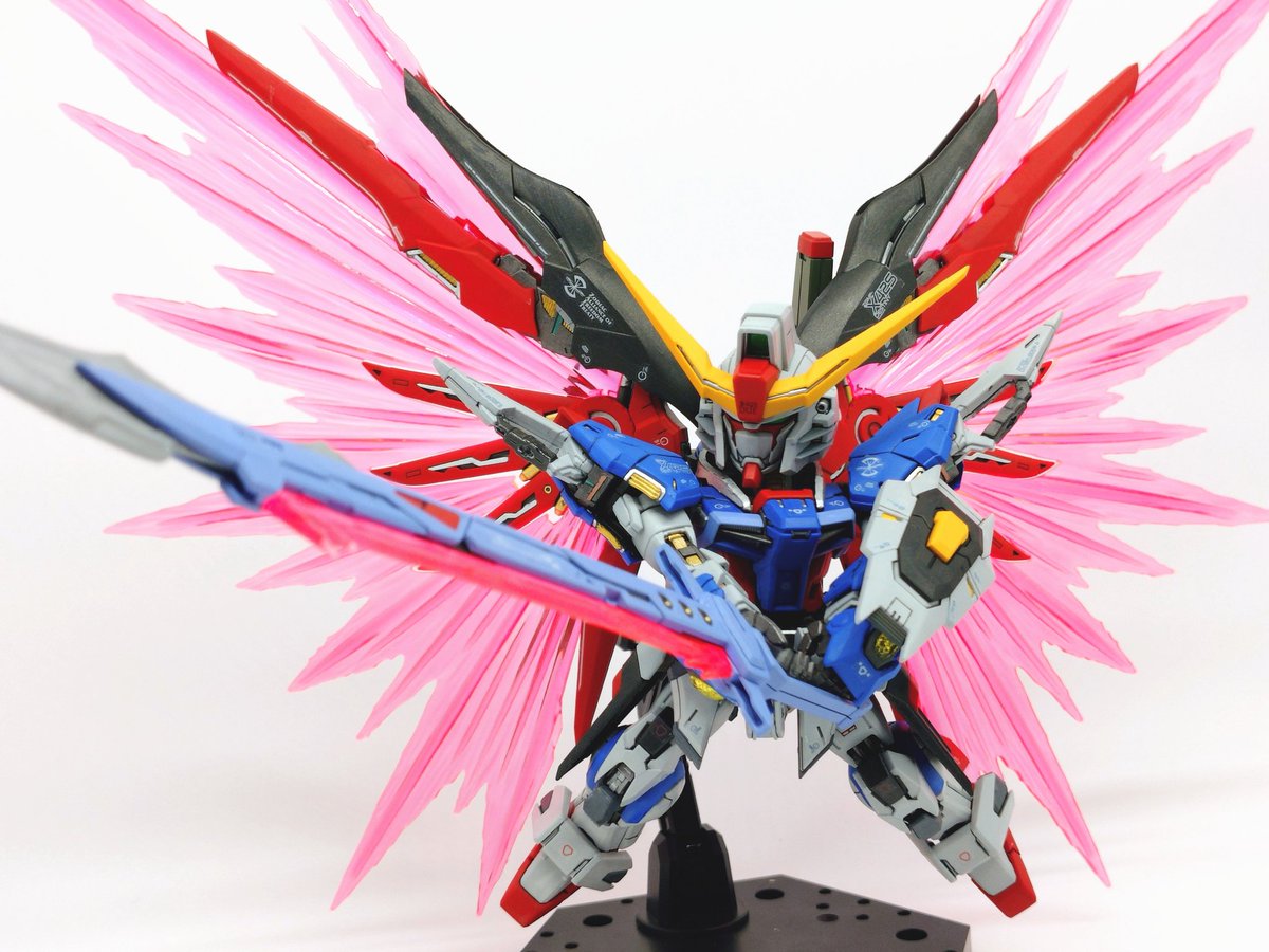 Urusladry's tweet photo. MGSDデスティニーガンダム完成！

元が凄すぎて新規のディテールはそこそこに既存を彫り直し全塗装つや消し仕上げ
MGSDシリーズはやはり素晴らしい🤩
3週間くらいかかってしまいましたがどの工程も楽しかった👏🏻
#ガンプラ
#うるプラ
#ガンプラ好きと繋がりたい https://t.co/GAV4Ir9AcT