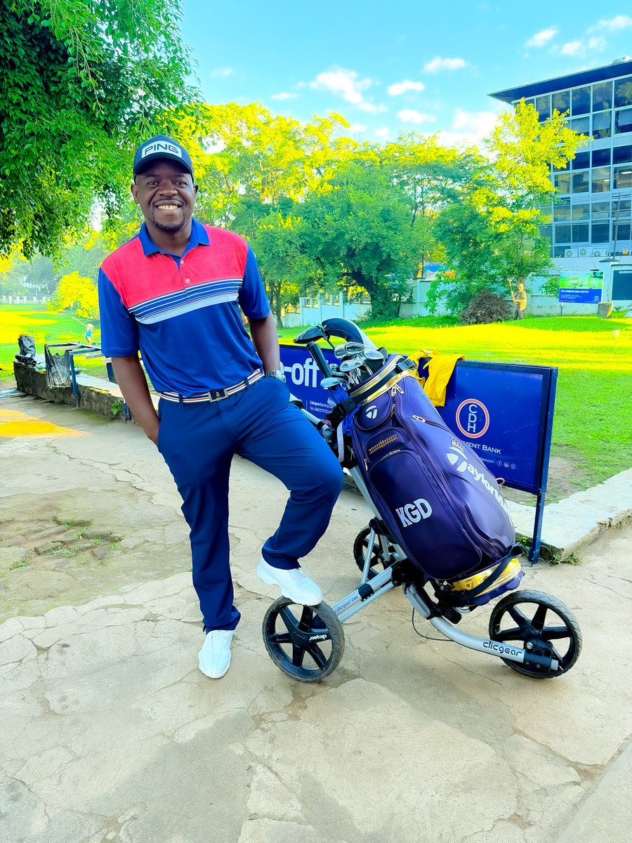 King George tweet media