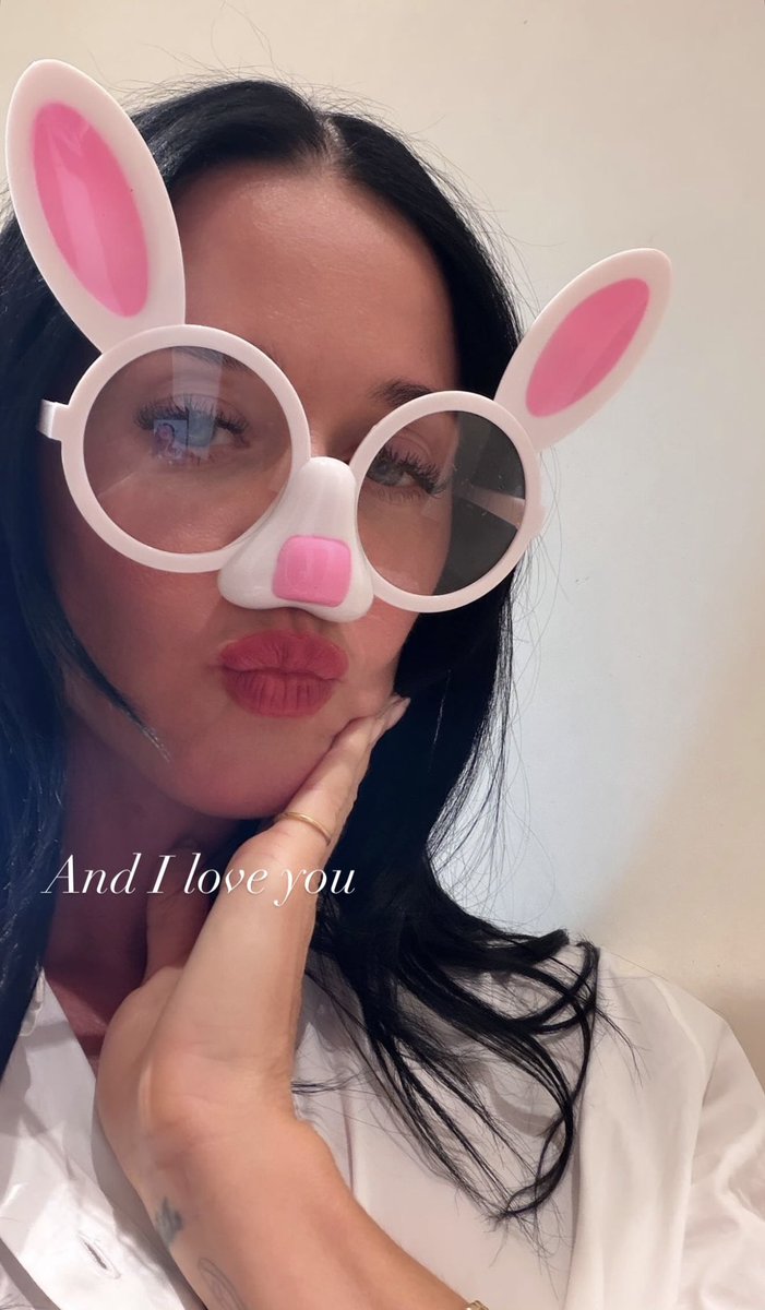 Katy Perry Access tweet media