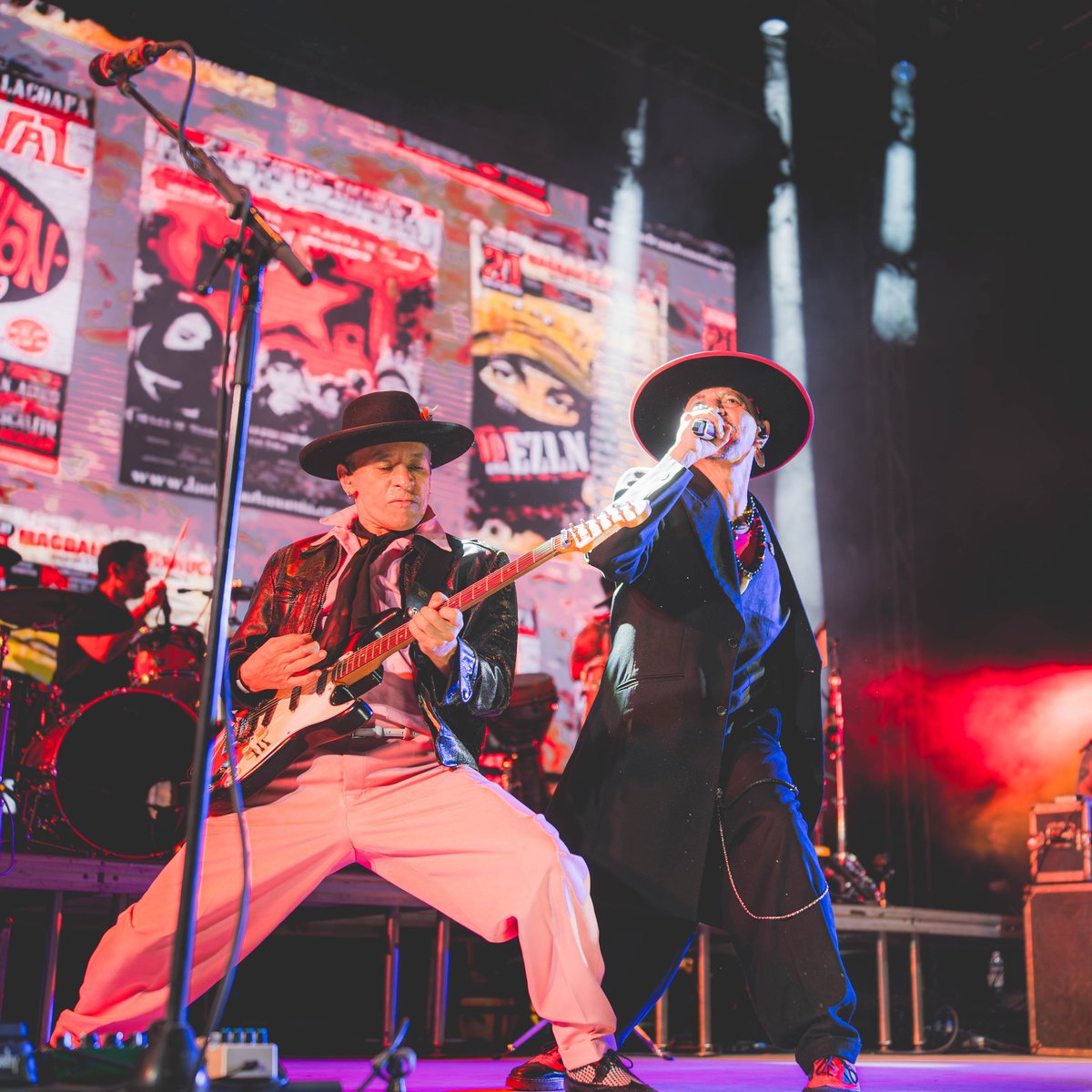 velaztj's tweet photo. Un gusto haber capturado la energía de la #MalditaVecindad en vivo 🤘😎📸🔥 #JorgeVlzPhoto #concertphotography #tijuana https://t.co/A37zi40XSr