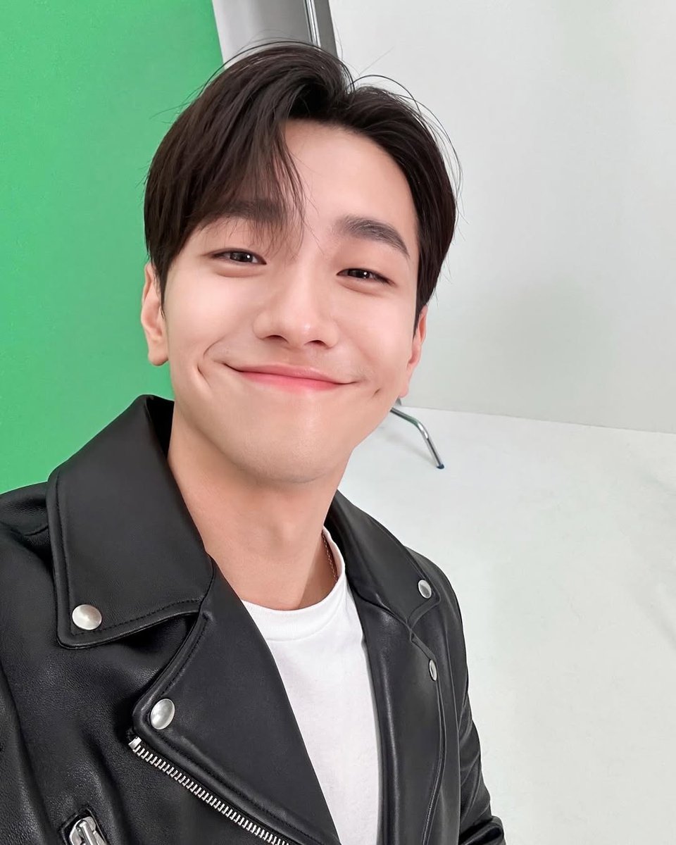 𝓖 Yoonsu tweet media