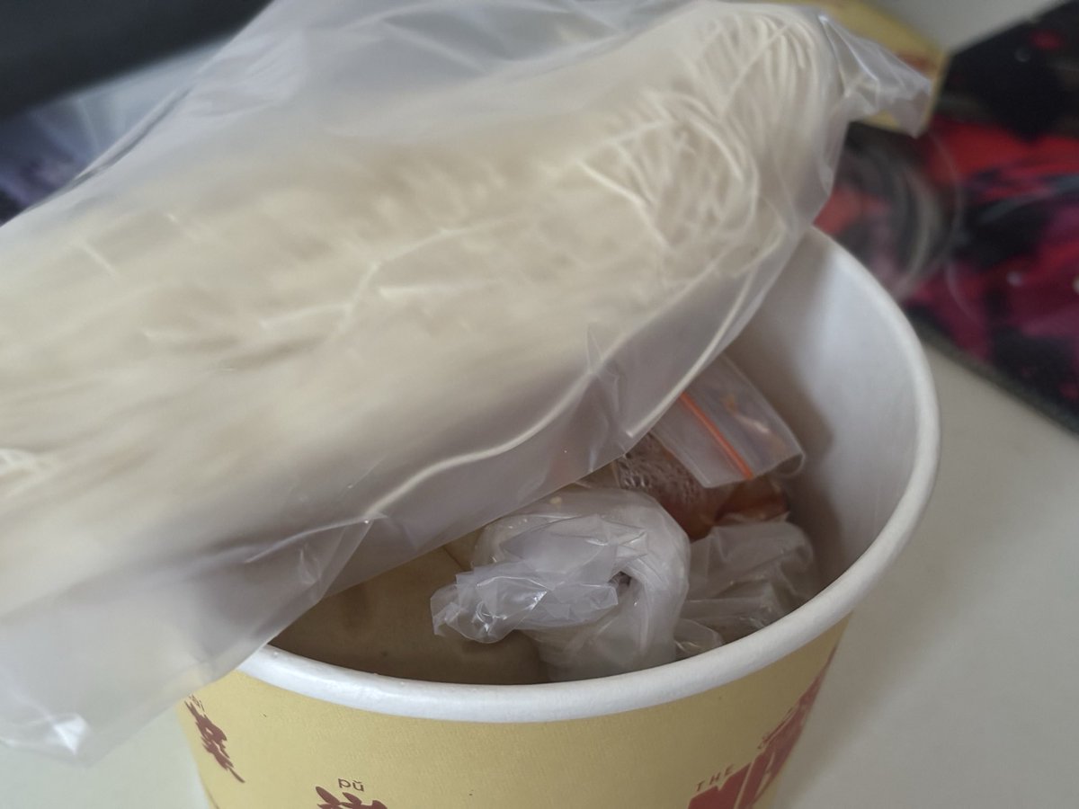 Solace Amerta 🌷🦇 tweet media