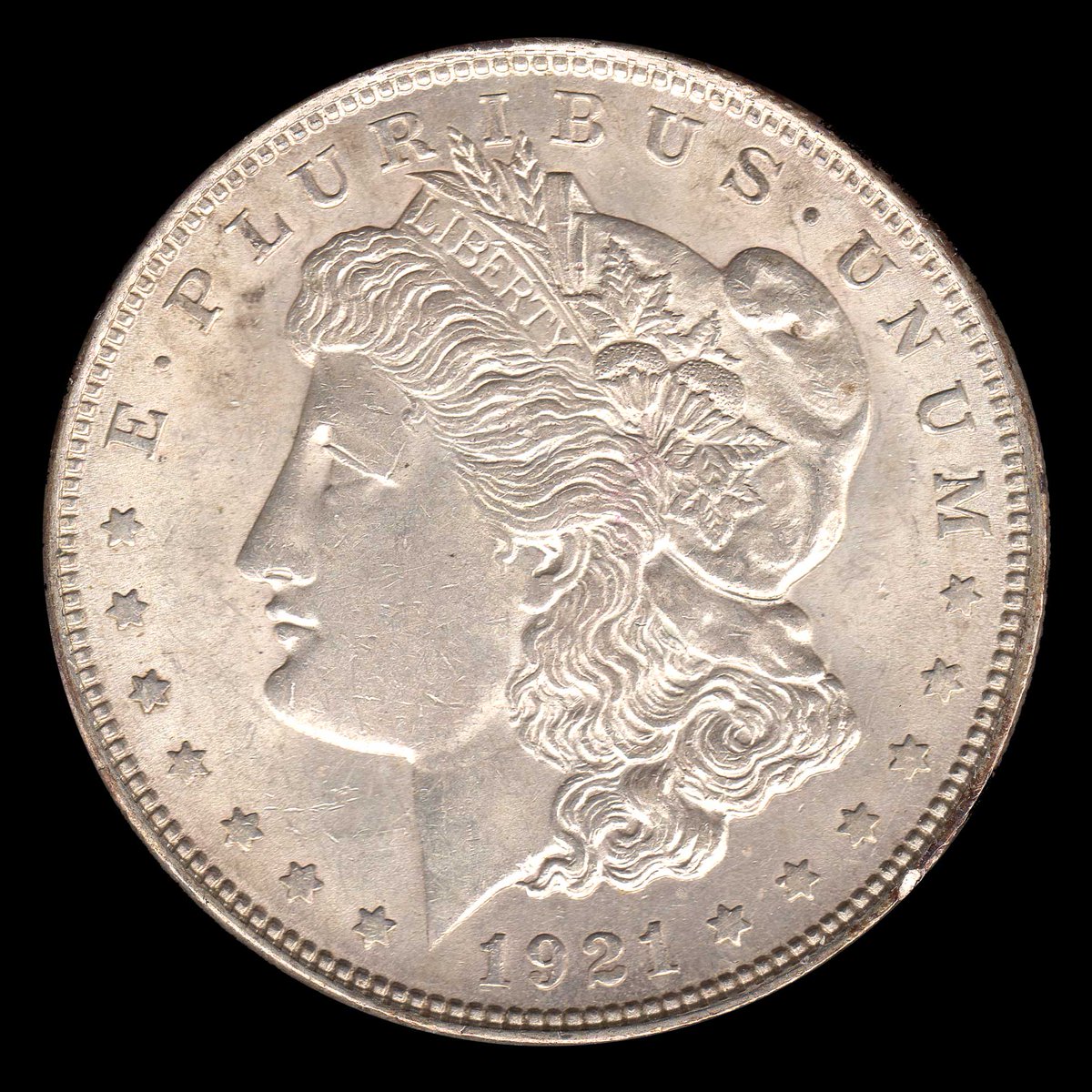 rocketdog632's tweet photo. A 1921 Morgan Dollar minted in Philadelphia, the 1921 series Morgan Dollars were minted due to the Pittman Act of 1918. A whopping 86,730,000 were minted at Philadelphia, Denver and San Francisco. #Silver #Coins #USA https://t.co/InkEDpQSpQ