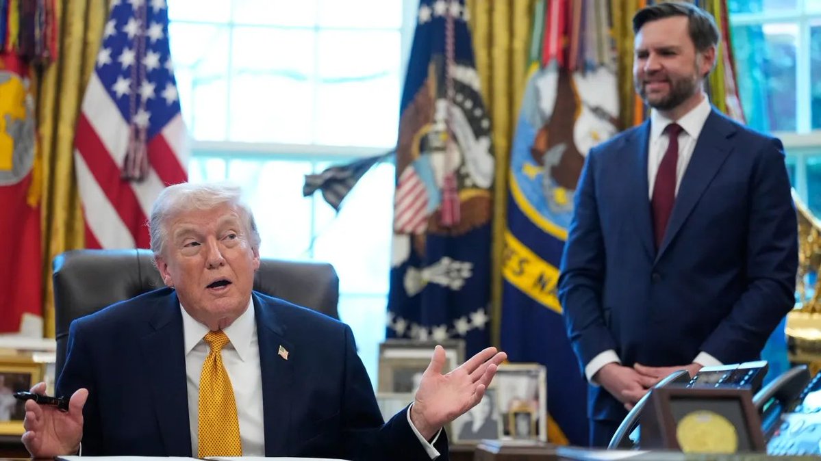 🔈📰
Συνέντευξη του κ. Θ. Τσίκα στο CNN Greece:
"Ο Τραμπ έχει ανάγκη το τέλος του πολέμου σύντομα: Πολιτικές πιέσεις, ΝΑΤΟ και επόμενη μέρα"

Διαβάστε τη συνέντευξη 👉 cnn.gr/politiki/story…