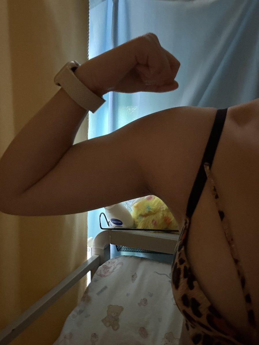 茉莉轻乳茶 tweet media