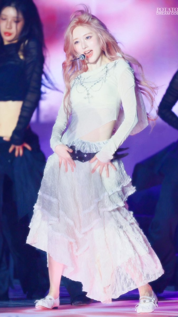 ri !!☆ tweet media