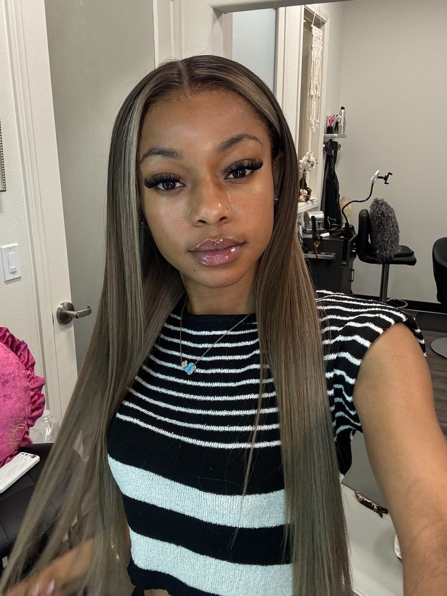 𝒜𝓂𝒾𝓃𝓎𝓉𝒾𝐵𝑒𝒶𝓊𝓉𝓎 tweet media