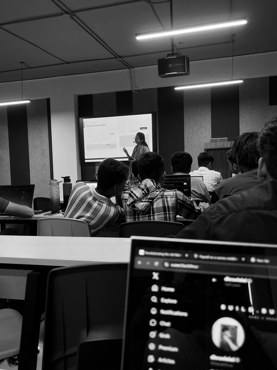 dhruvieiei tweet media