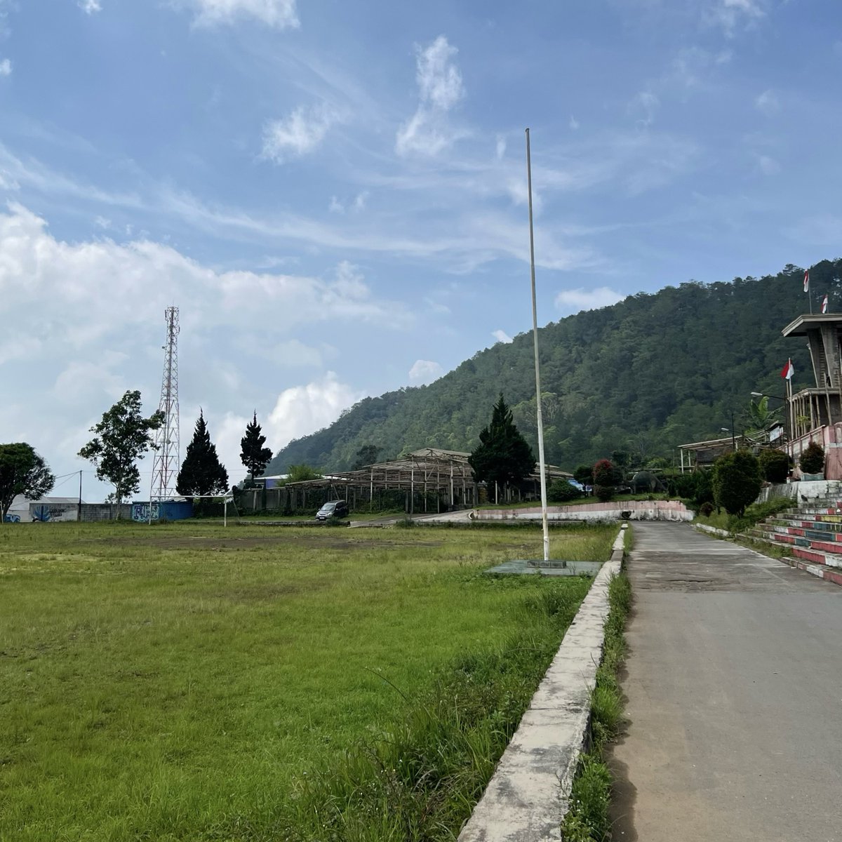 むーも tweet media