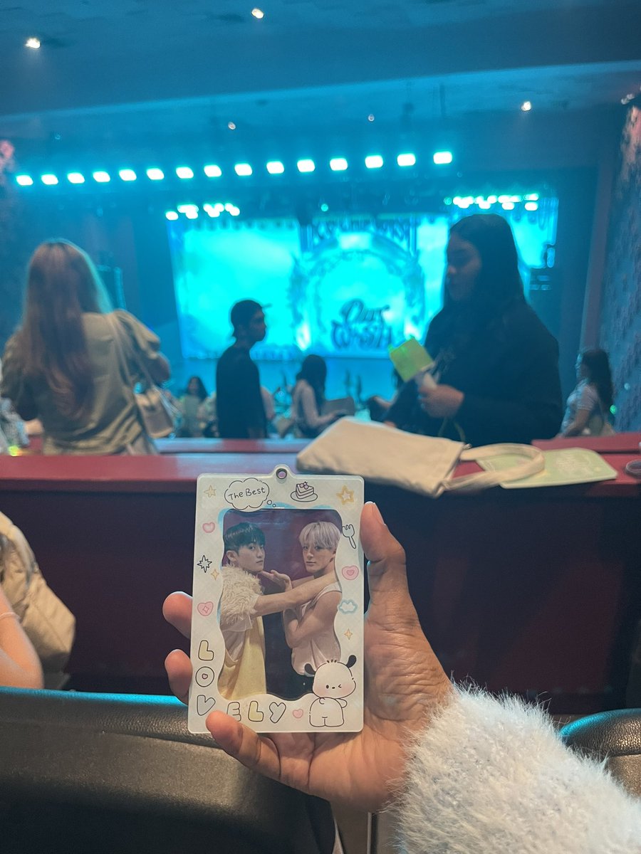 rainecouver◜◡◝ tweet media