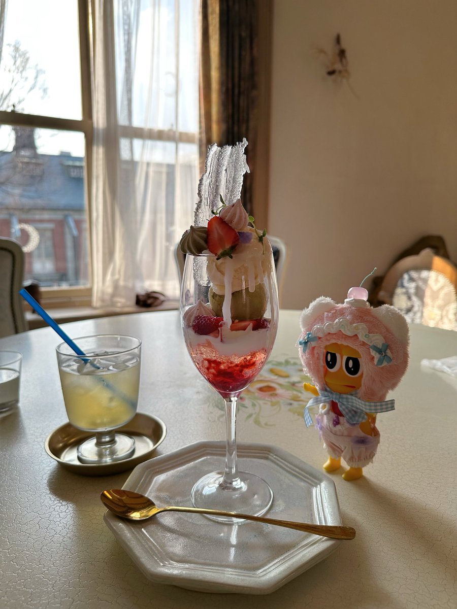 𝑳𝒊𝒇𝒆 𝒘𝒊𝒕𝒉 𝑷𝒆𝒂𝒏𝒖𝒕𝒔 tweet media