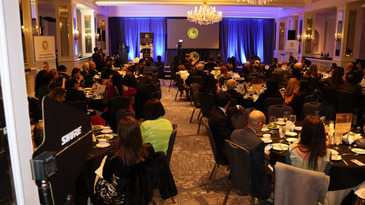 CEOClubsNetwork's tweet image. Powering progress with purpose 🌍

Congrats to Dr. Fariah Iram Gaba on being named in the Burj Global Power 100 for her impact in oral healthcare, research &amp;amp; global leadership.

#BurjGlobalPower100 #Leadership #Dentistry #Healthcare