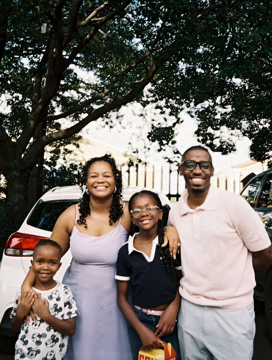 thuli tia tweet media