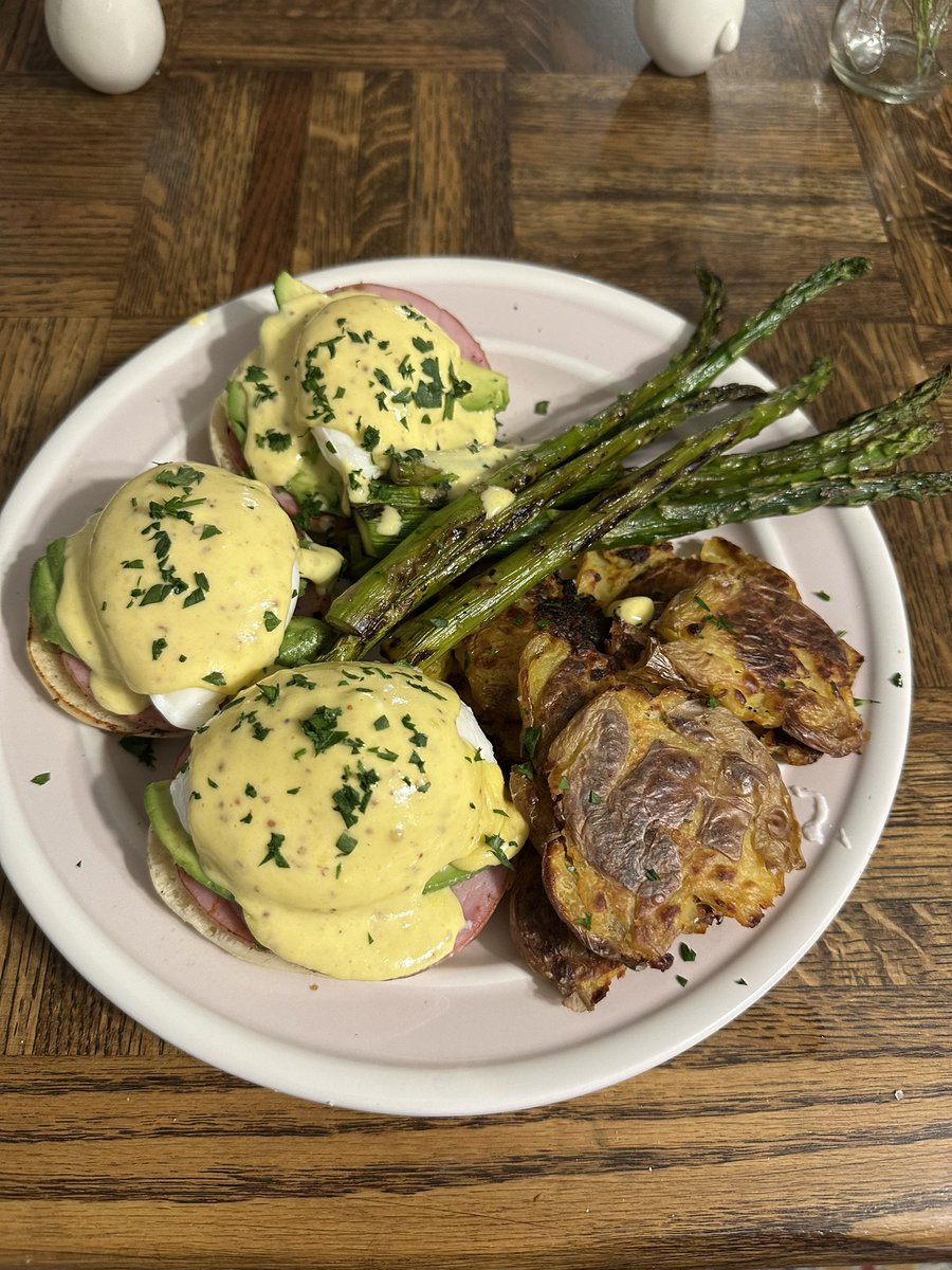 ronnydiamond96's tweet photo. @RonNewkirk1962 @FmrRepMTG Ron I made this for Easter breakfast and then violent shit it all out 20 minutes later anyways hope you had a good day god bless https://t.co/0Yx3cs98kO