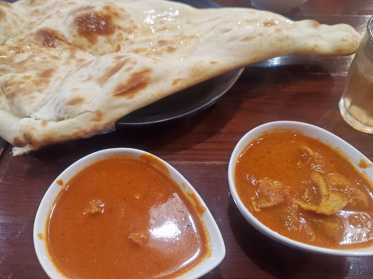 羽場楽人/『五つ星ギャル、僕に沼る。』3月3日より更新再開『君の先生でも~』3巻重版 tweet media