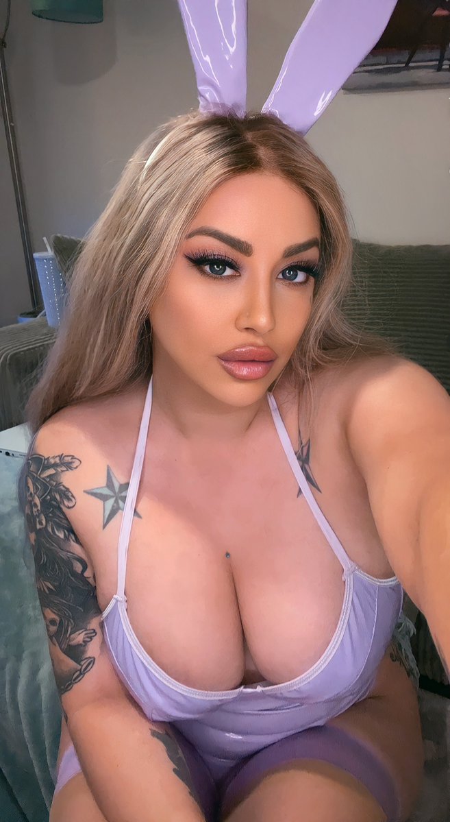 Dani Divinity 🩵 tweet media