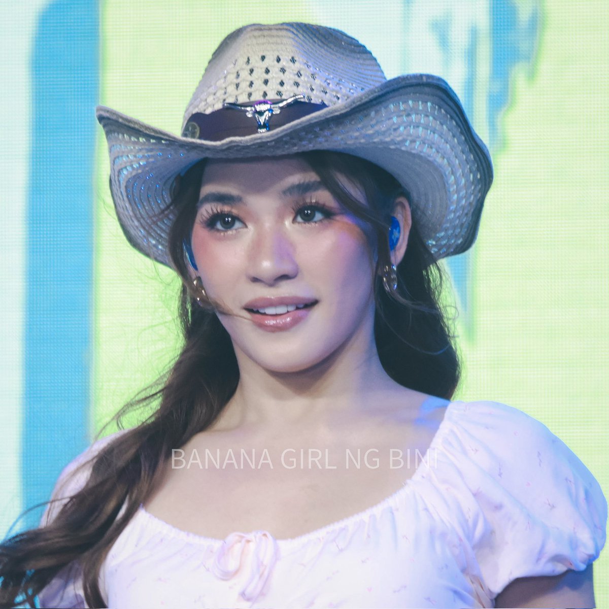 BANANA GIRL NG BINI | CARROT NI JENNIE KIM tweet media