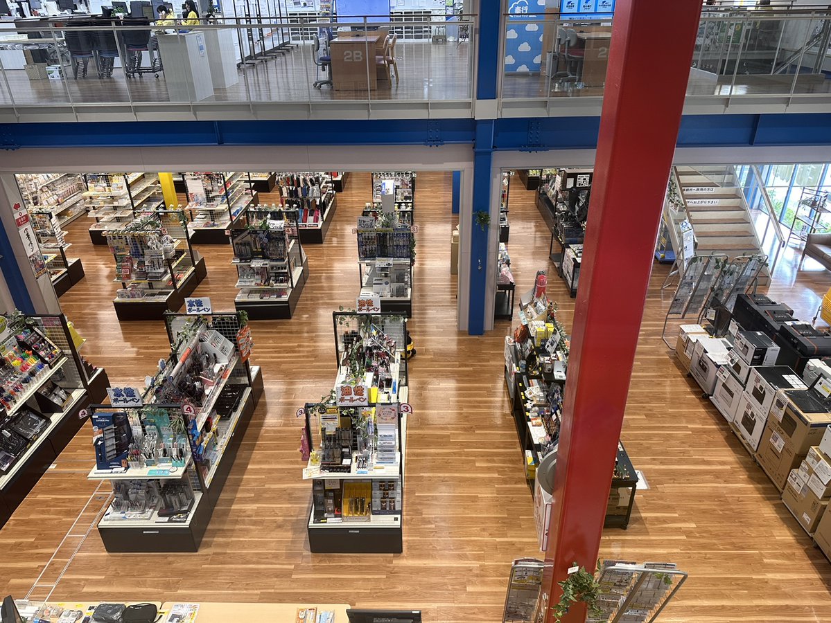 黄色い車のベンハウス81🗻LOVOTぴーちゃんお世話担当🐥💛 tweet media