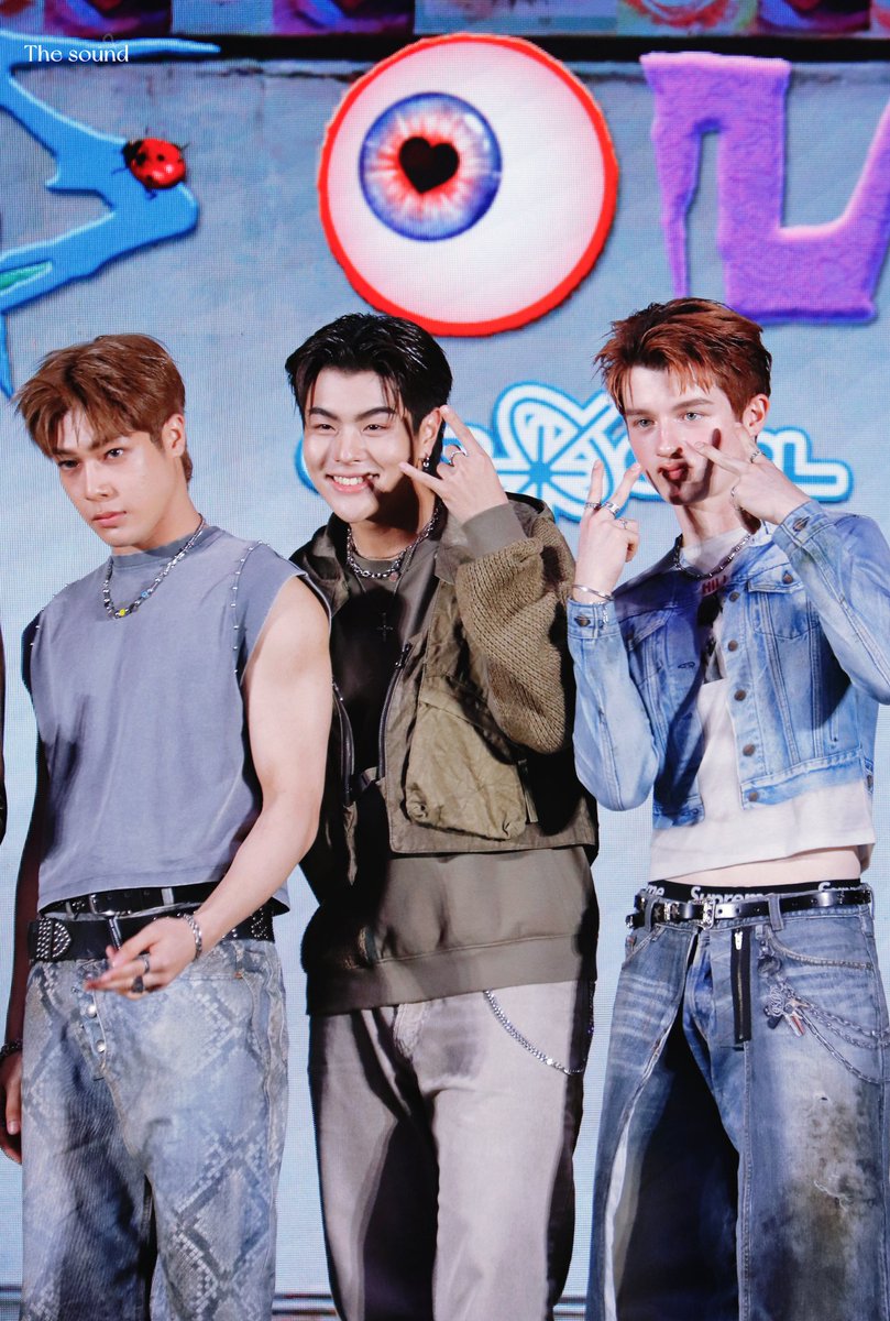 ดซ 🎀 tweet media