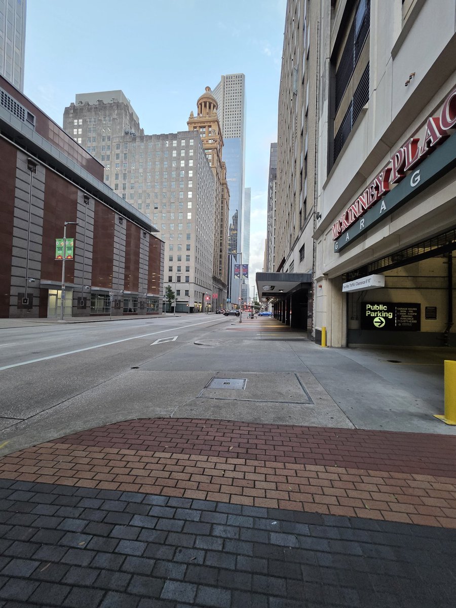 Tobias Christopher Lorenz tweet media