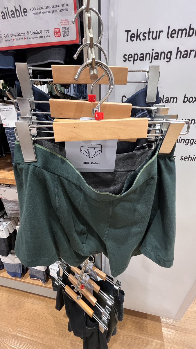 ROTI 🍫 Sedikit Gosong tweet media