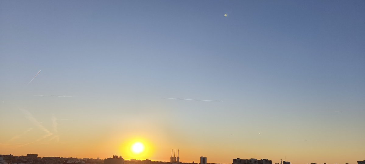 みねんか tweet media