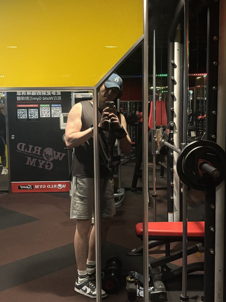 Titan ting tweet media