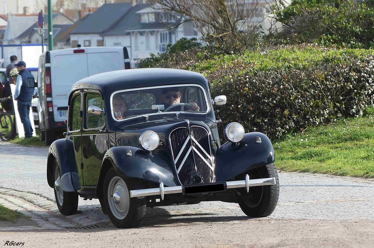 RGcars85's tweet image. #Citroën Traction 🇲🇫