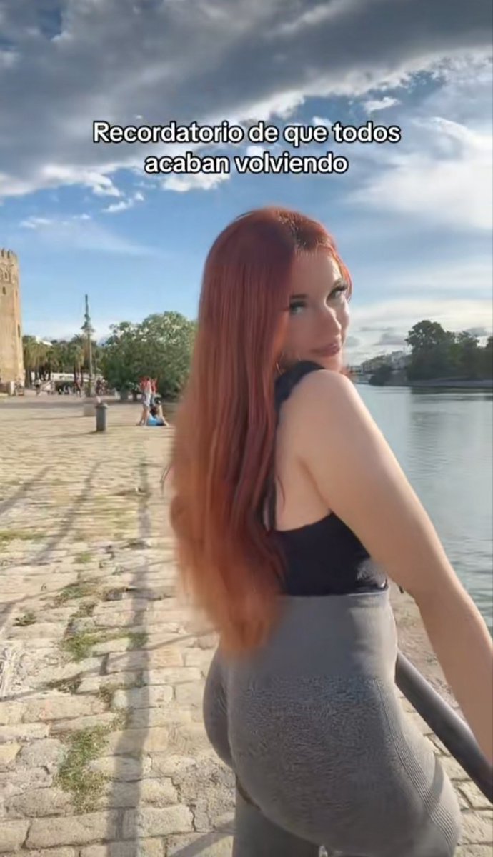 Simp Julieta tweet media